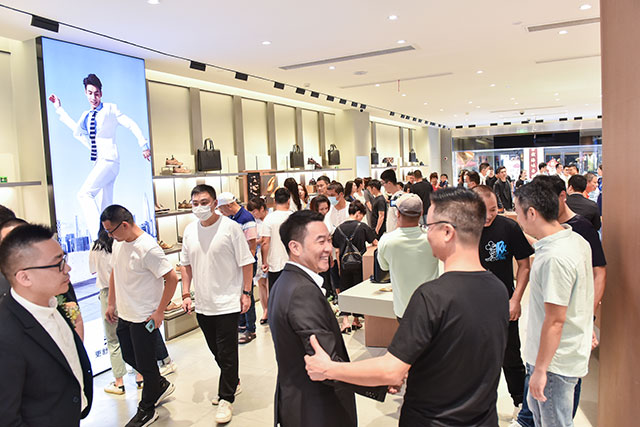 HJC888黄金城新店火爆开业1.jpg